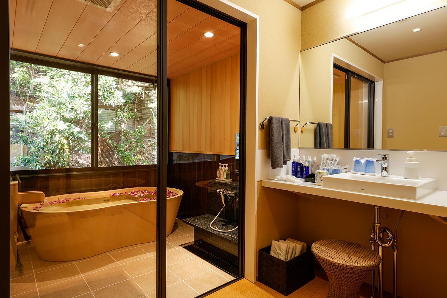 Yuraku Kinosaki Spa & Gardens Тоёока Экстерьер фото