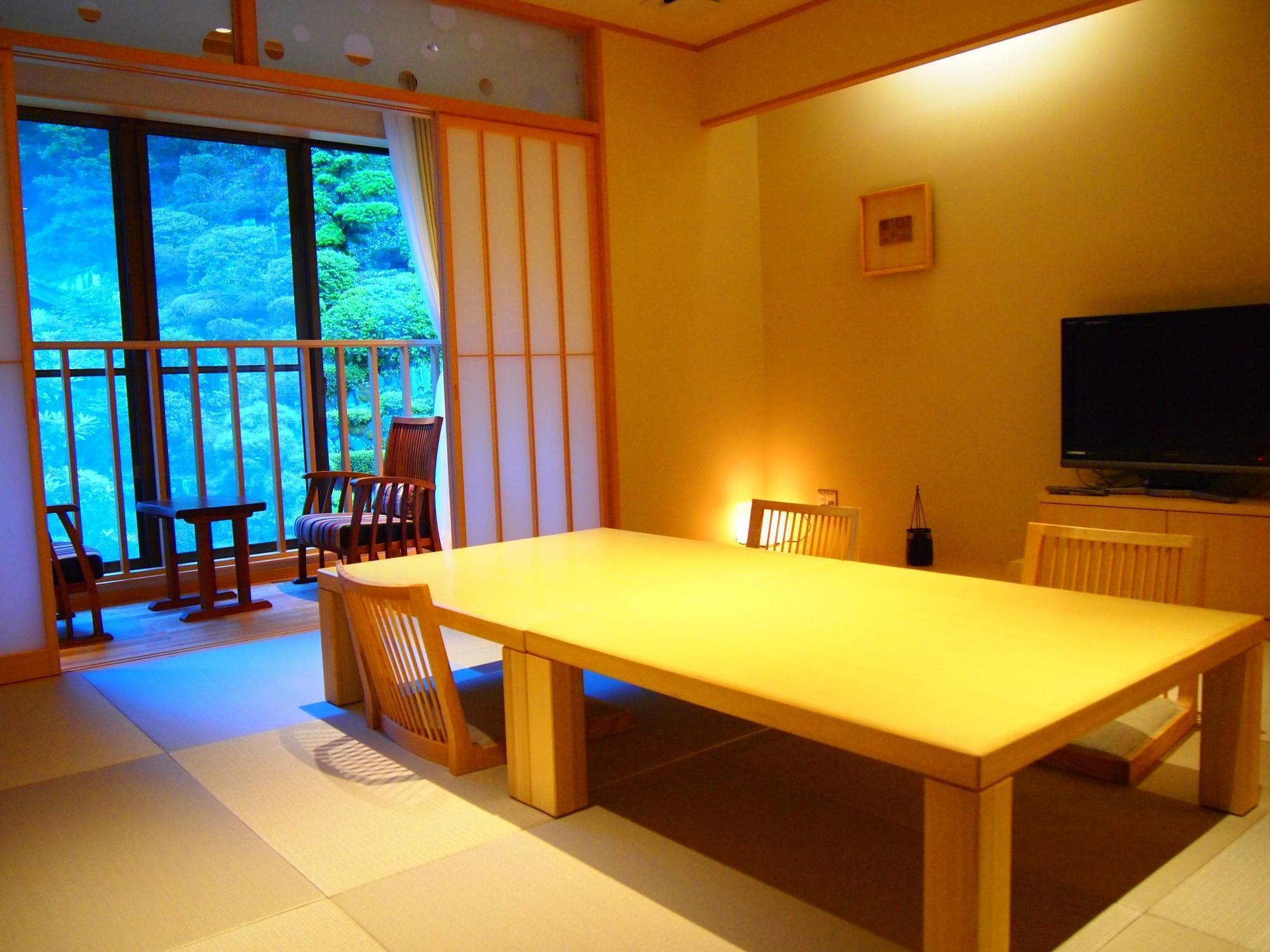 Yuraku Kinosaki Spa & Gardens Тоёока Экстерьер фото